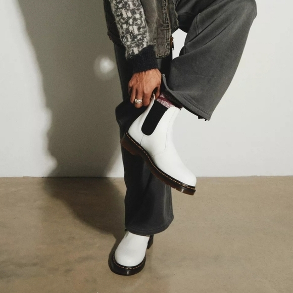 Dr Martens 2976 Yellow Stitch White Smooth Leather Elastic Slip-on Chelsea Boots - Picture 1 of 9